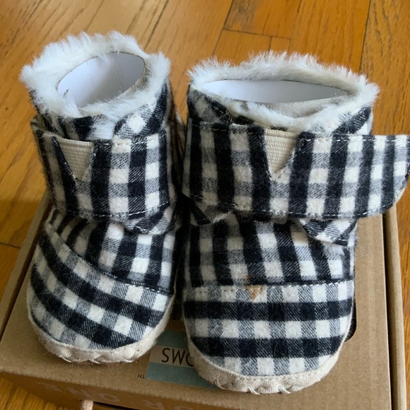 Toms Cuna Booties - Picture 4 of 6